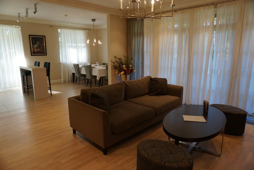 Jūrkalne Wooden Villa Apartments מראה חיצוני תמונה